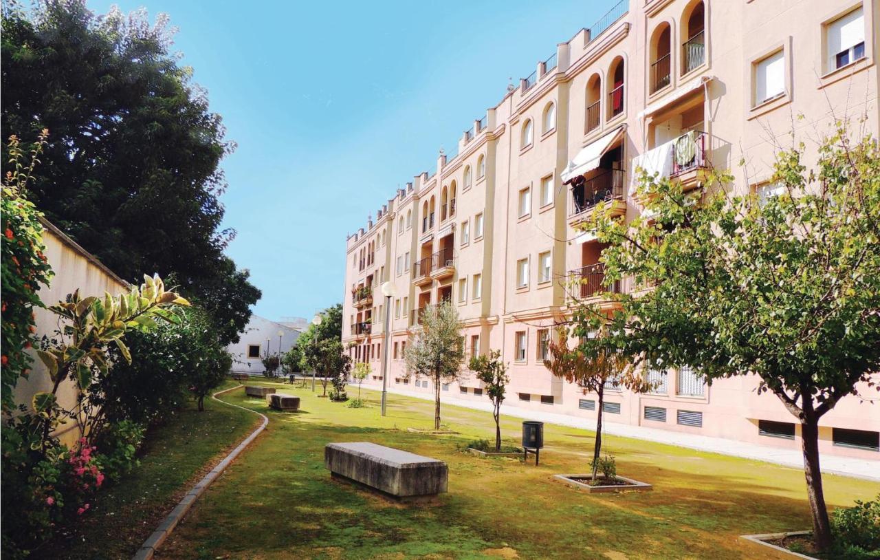 3 Bedroom Nice Apartment In Jerez De La Frontera Exterior photo